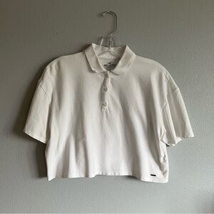 Hollister Women’s Medium White Cropped Short Sleeve Button Up Polo